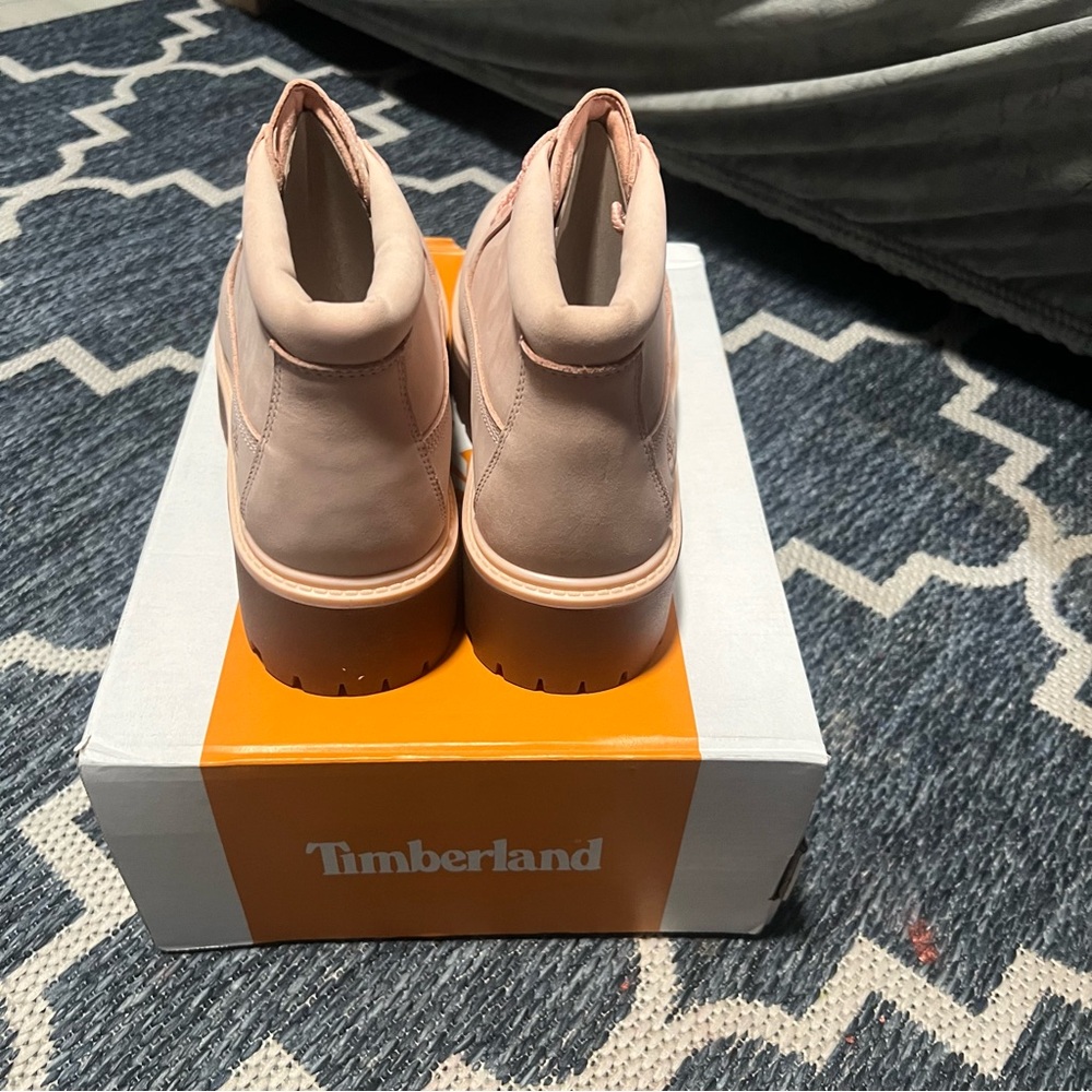 Timberland Women's Blush Nubuck Lace-Up Ankle Boots - Picture 3 of 7